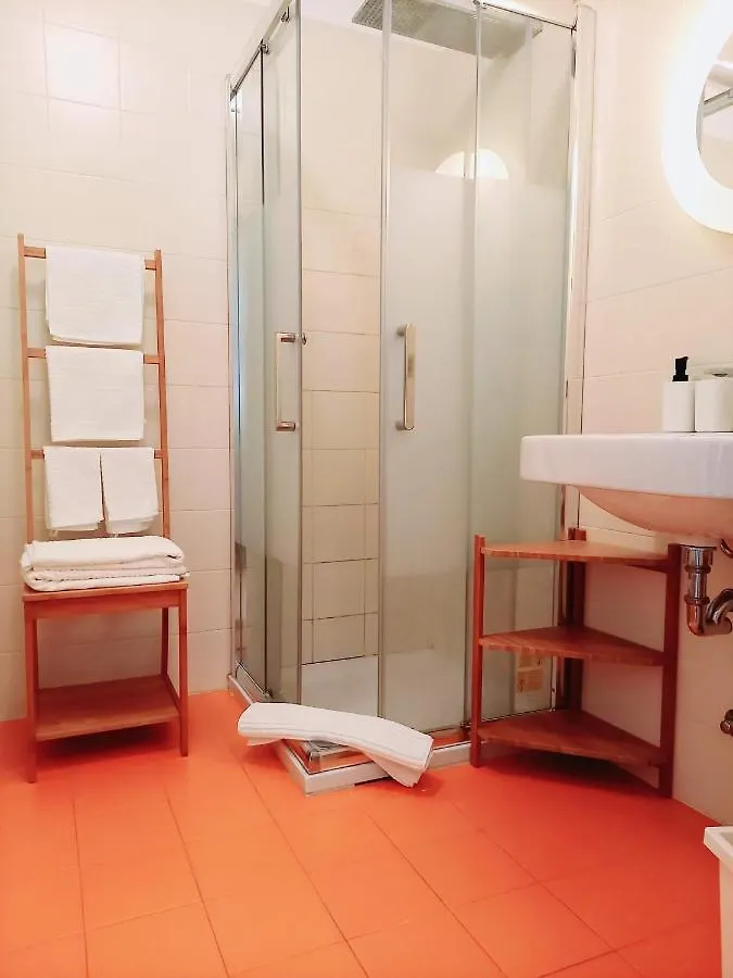Cozy Apartment With Spacious Veranda ミラノ イタリア