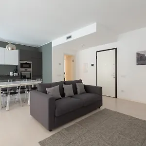  Appartamento Porta Nuova Bright And Roomy Flat