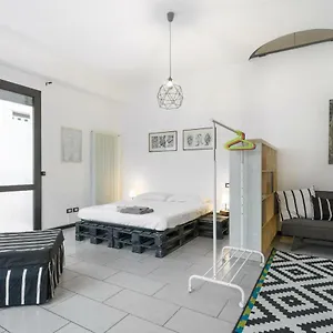 Apartamento Primopiano - Belinzaghi, Milão
